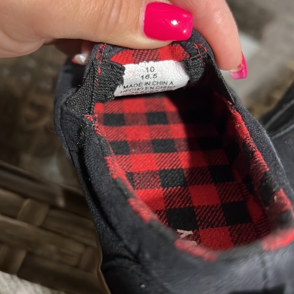 lot of 3 pairs of boy’s shoes - Picture 3 of 9